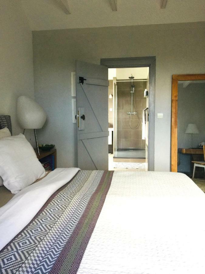 La Colline Des Renards Chambres Locmaria-Berrien Exterior photo