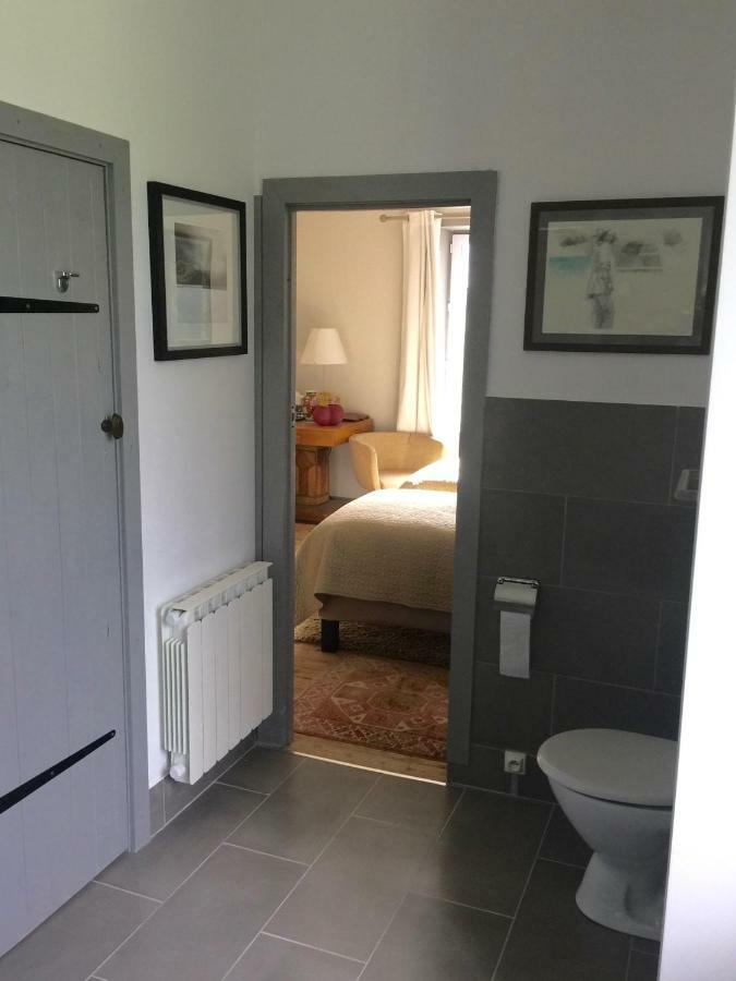 La Colline Des Renards Chambres Locmaria-Berrien Exterior photo